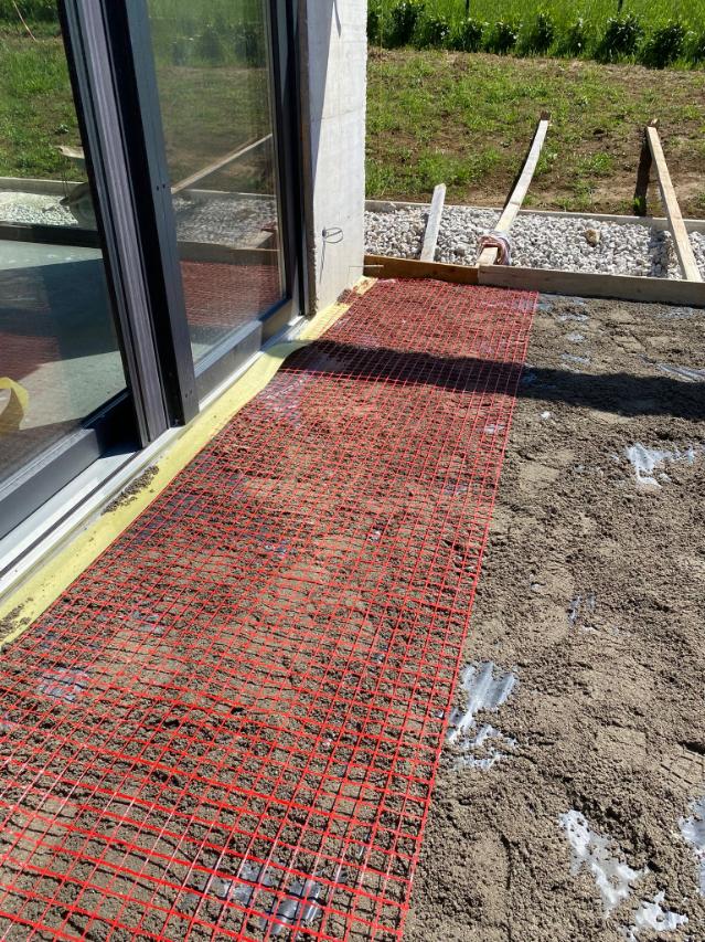 how solidian primafloor reinforced both indoor and outdoor screeds in a villa project3