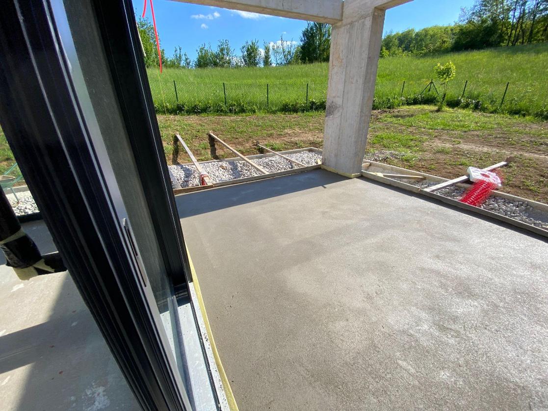 how solidian primafloor reinforced both indoor and outdoor screeds in a villa project4