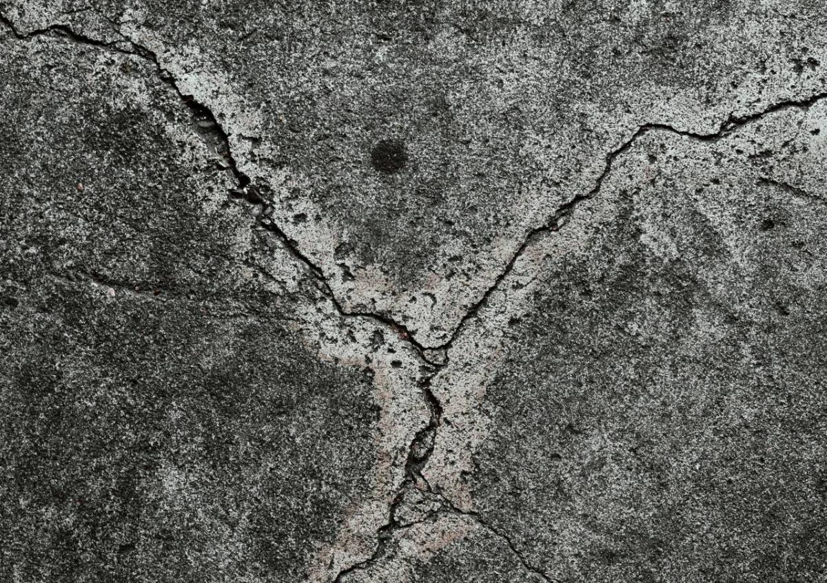 Why Cracks in Concrete Structures Are Inevitable – And How We Control Them